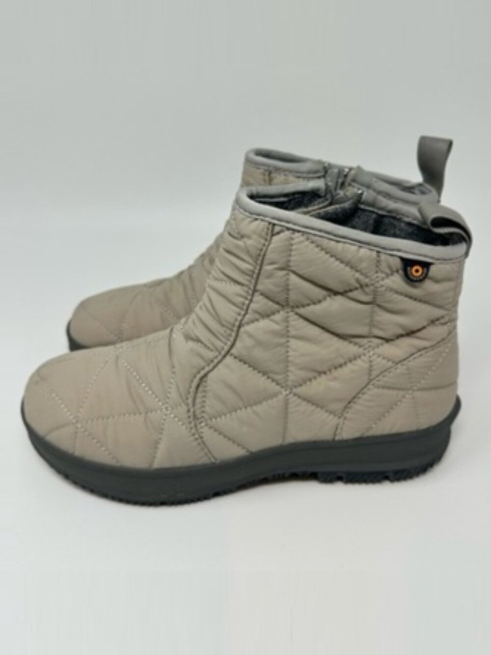 Bogs Snowday Low Boots Waterproof Quilted Insulated Bootie Women's 6